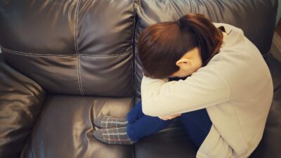 【実例】浮気を疑って3ヶ月悩み続けた女性が依頼を決断した理由