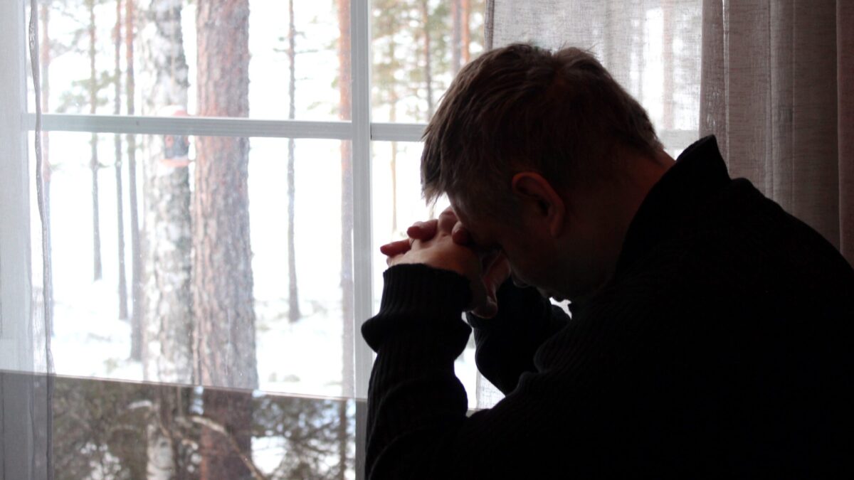 風俗で働いていた彼女と連絡不能｜現住所調査と費用の目安