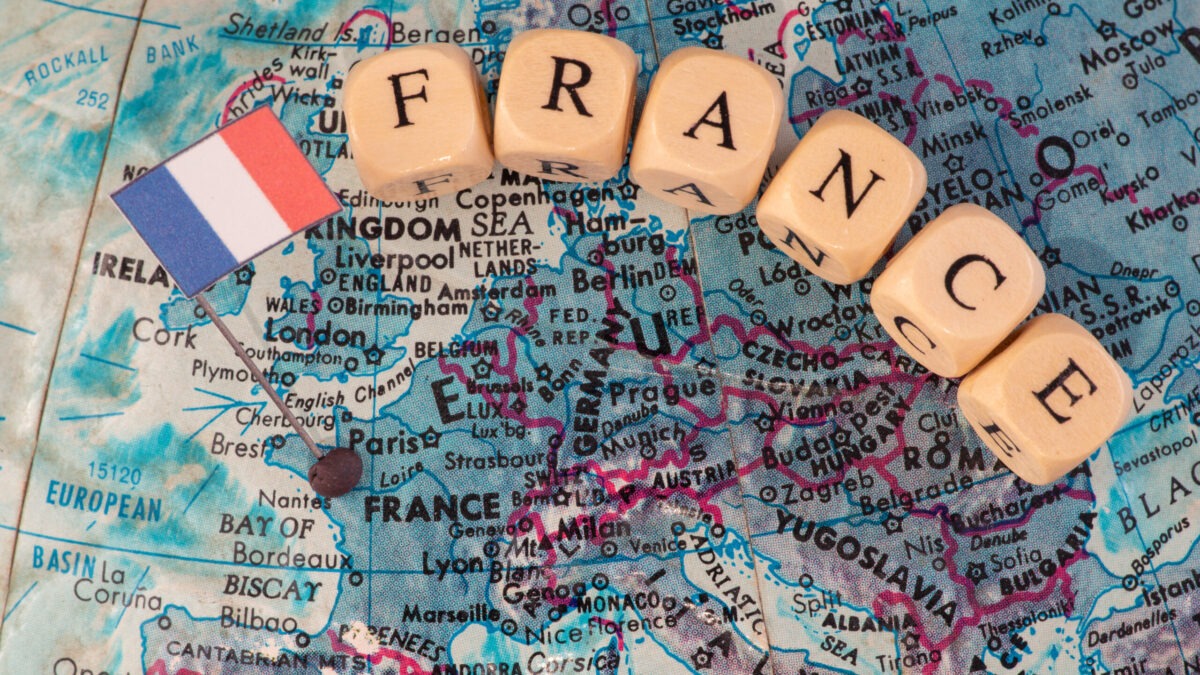 フランスの探偵調査|調査の種類・料金・依頼の流れを徹底解説